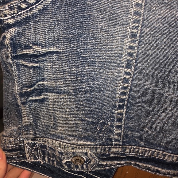 Jean vest! With distorted and acid wash denim - Picture 3 of 6